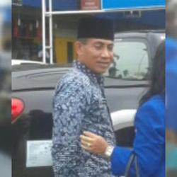 Ketua DPRD Rohil Kecam Pemerintah Pusat